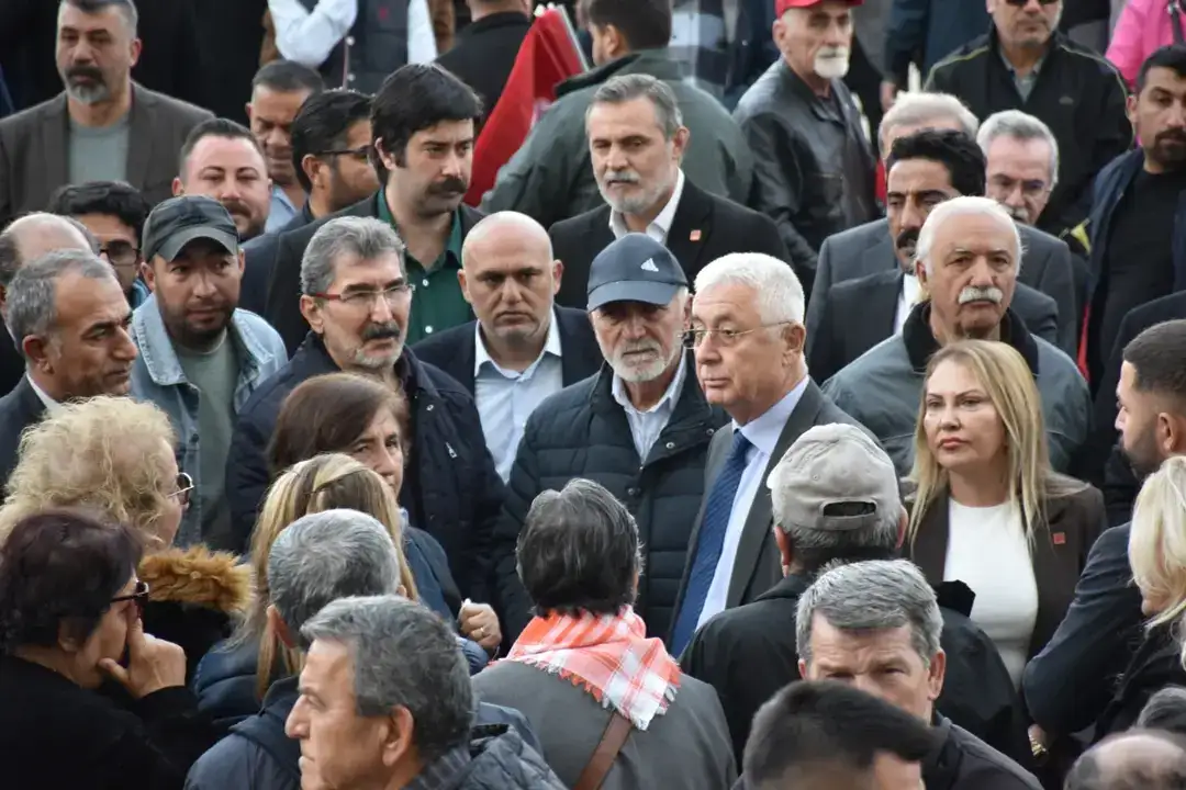 Muhittin Böcek İçin Siyaset Dünyası Antalya Adliyesi'nde 1